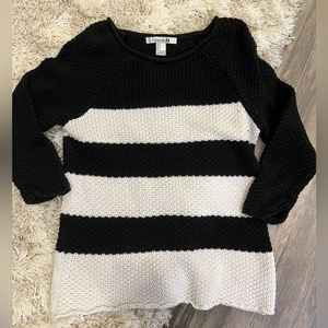 Forever 21 Black & White Striped Sweater size Small